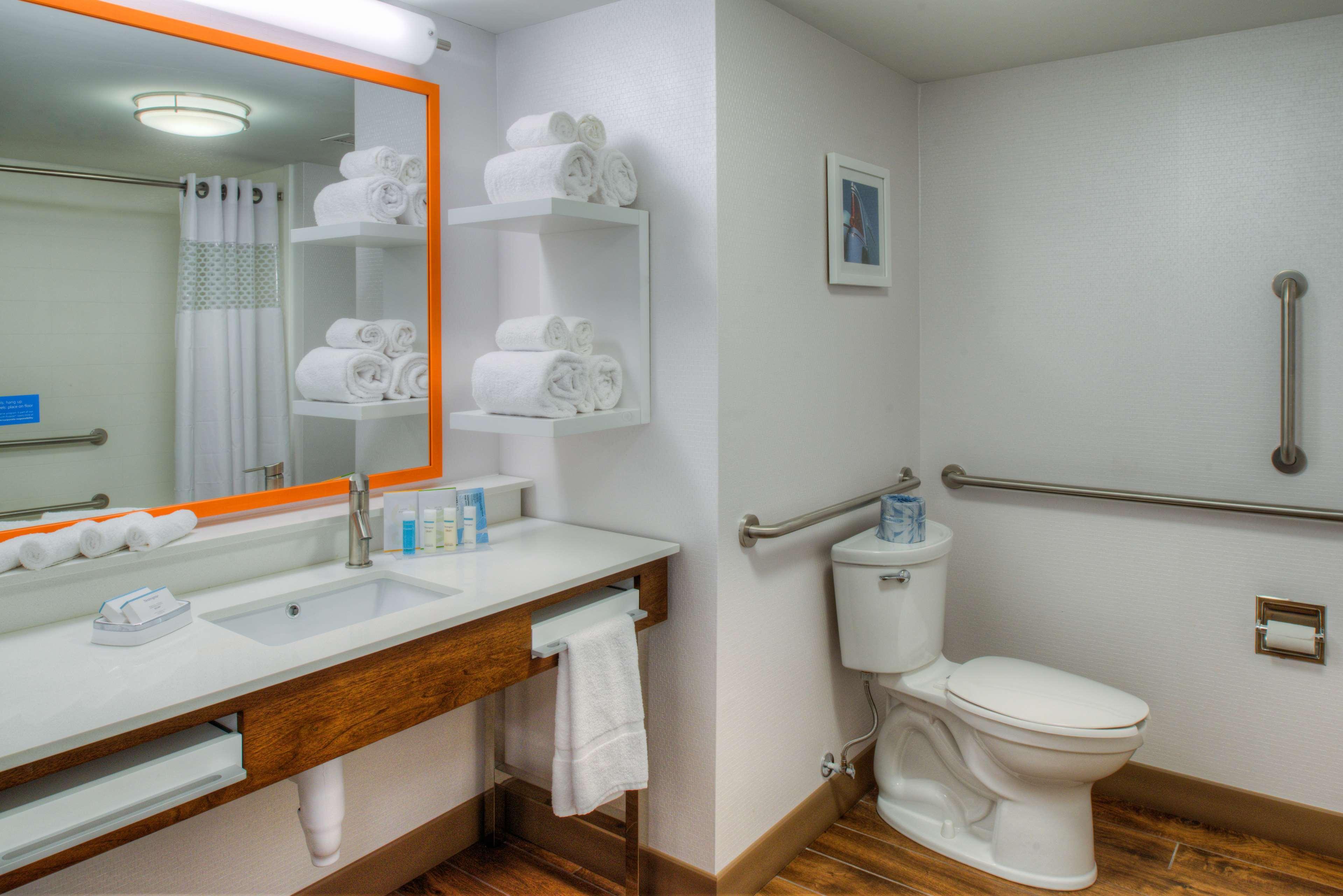 Hampton Inn & Suites Wixom/Novi/Detroit, Mi Екстериор снимка