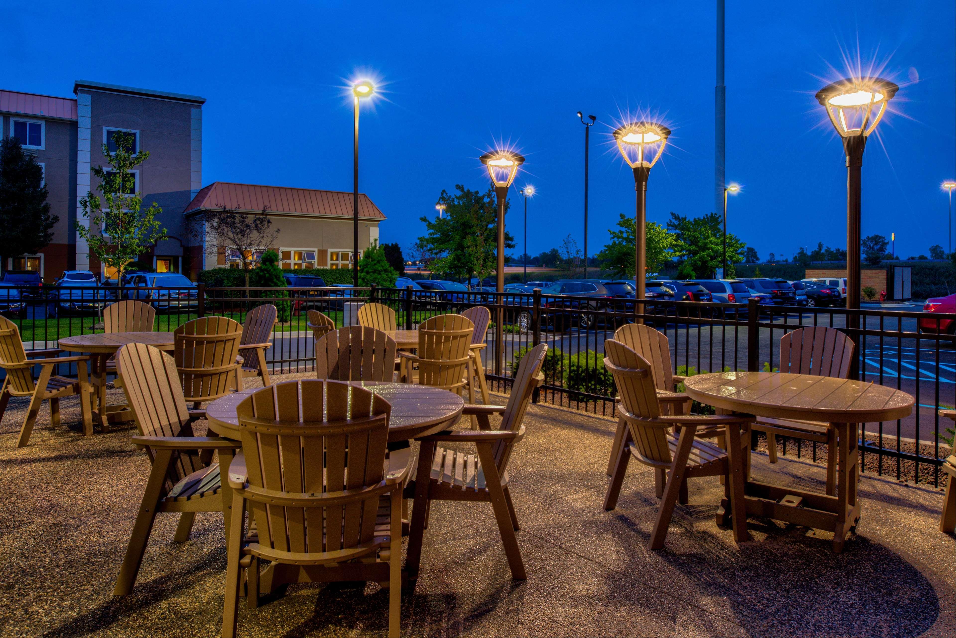 Hampton Inn & Suites Wixom/Novi/Detroit, Mi Екстериор снимка