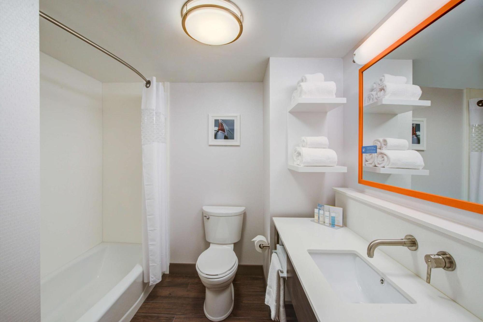 Hampton Inn & Suites Wixom/Novi/Detroit, Mi Екстериор снимка