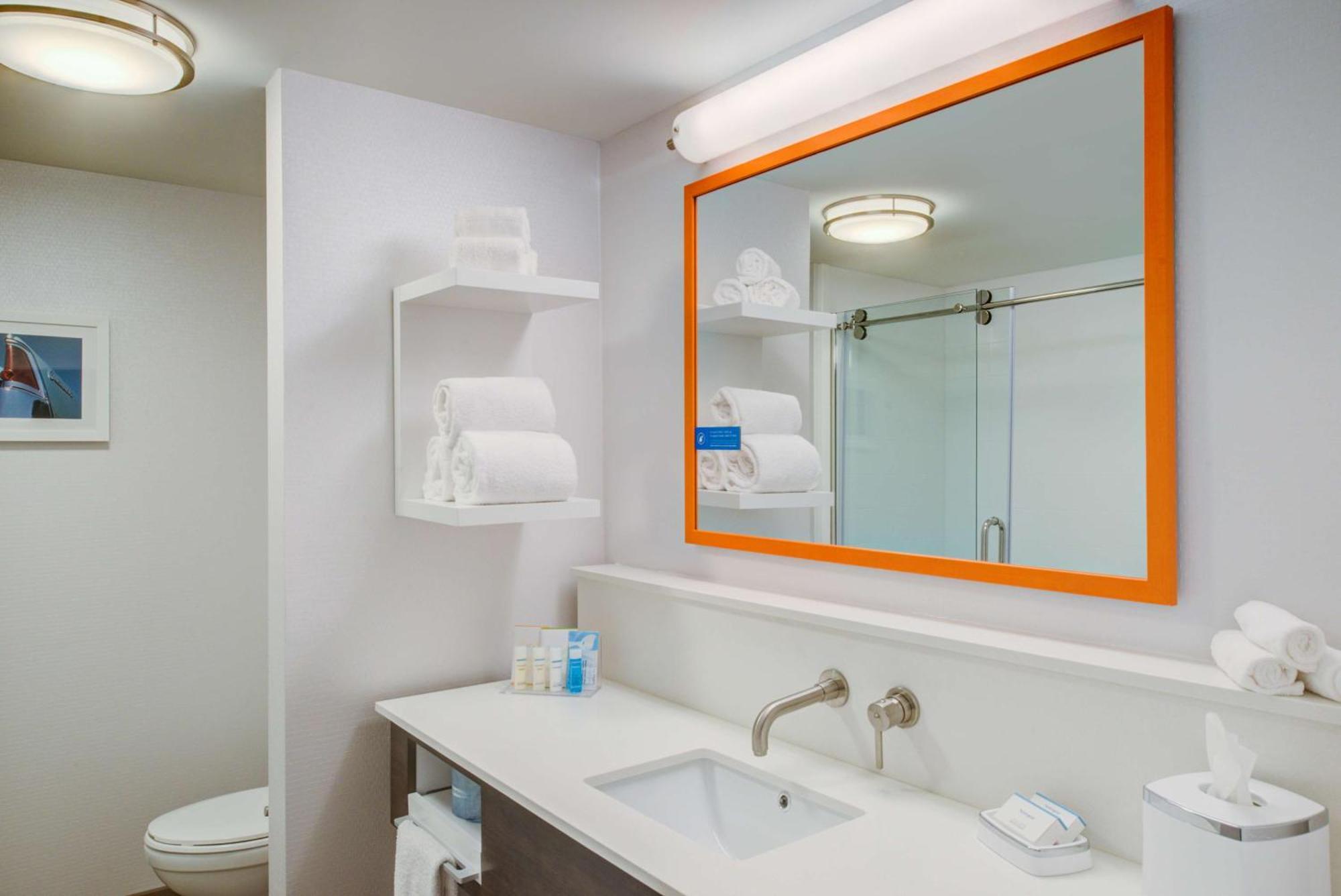 Hampton Inn & Suites Wixom/Novi/Detroit, Mi Екстериор снимка