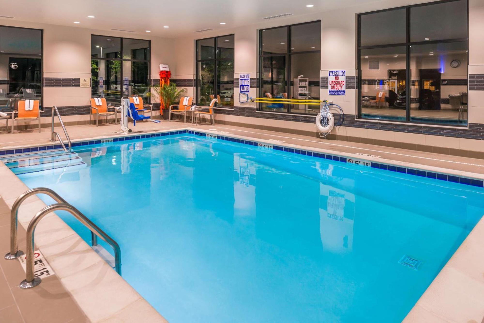Hampton Inn & Suites Wixom/Novi/Detroit, Mi Екстериор снимка
