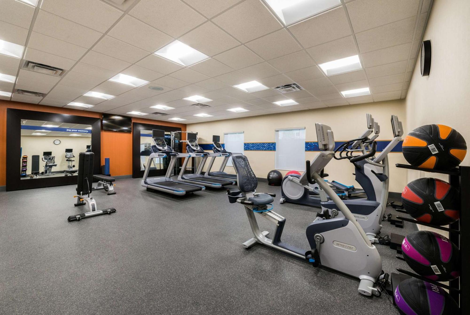 Hampton Inn & Suites Wixom/Novi/Detroit, Mi Екстериор снимка